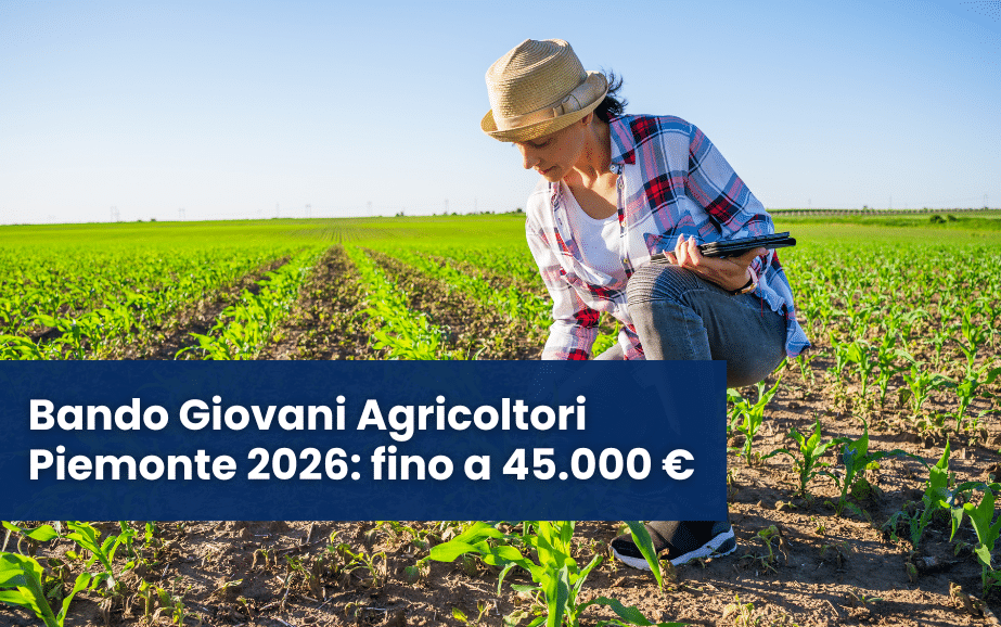 Giovane imprenditore agricolo in un campo coltivato grazie al Bando Giovani Agricoltori Piemonte 2026